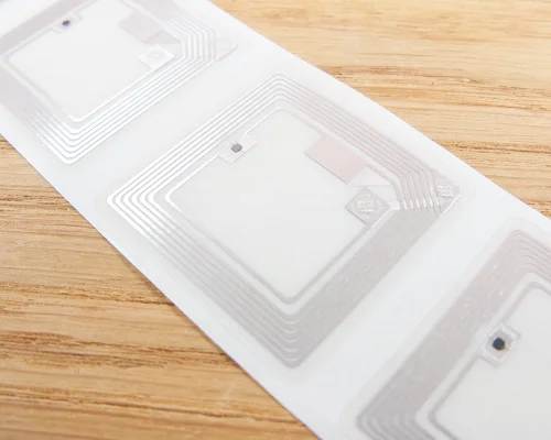Side view of the NFC 35mm Clear NTAG424
