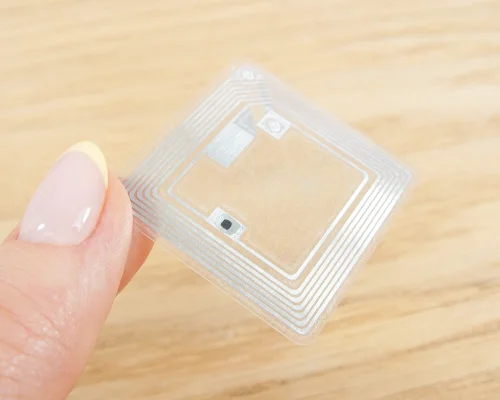 Side view of the NFC 35mm Clear NTAG424
