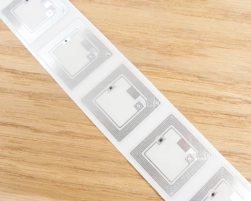 Side view of the NFC 35mm Clear NTAG424