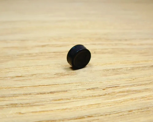 Detail of an NFC 10.4mm On-Metal PPS Disc Tag